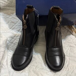 Quantum Zip Paddock Kids' Black Boots